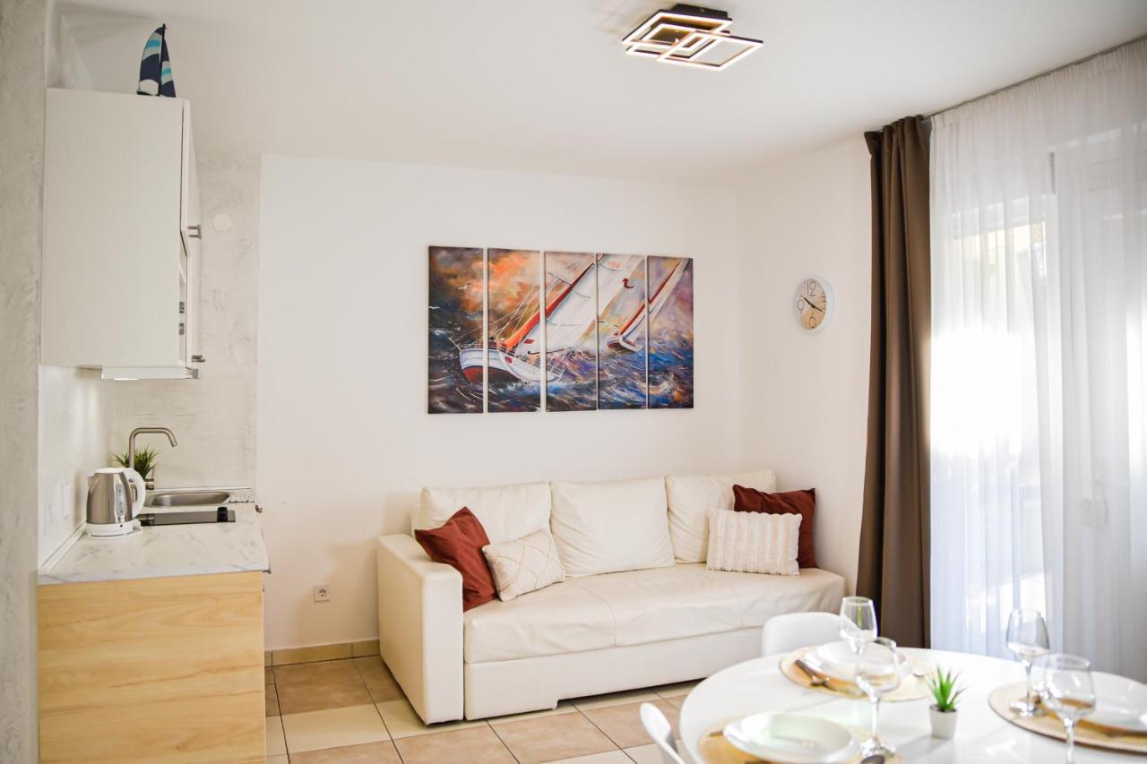Locus Apartments 佩特坎内 外观 照片
