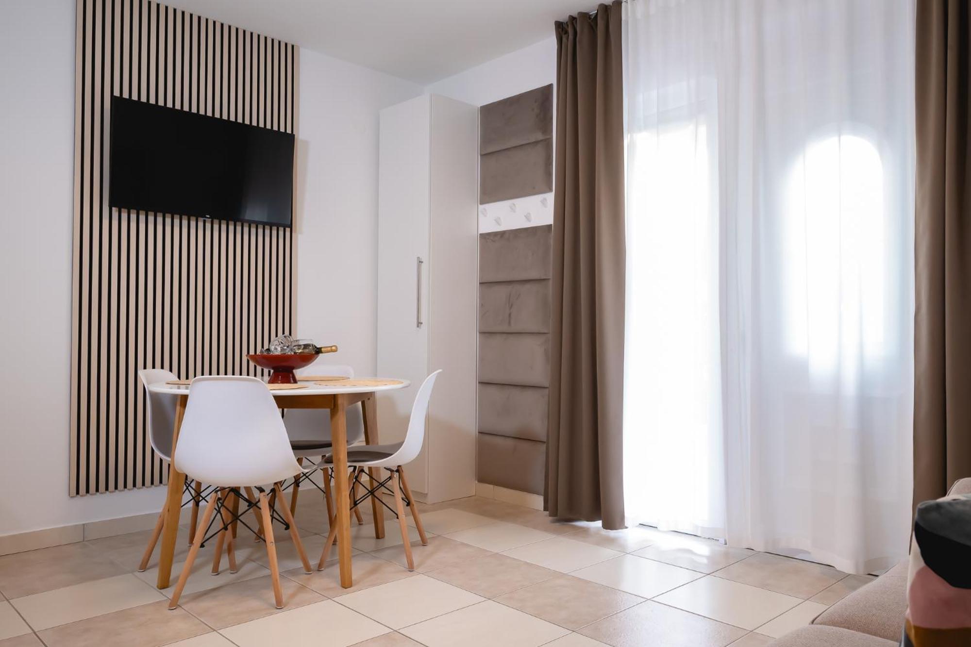 Locus Apartments 佩特坎内 外观 照片