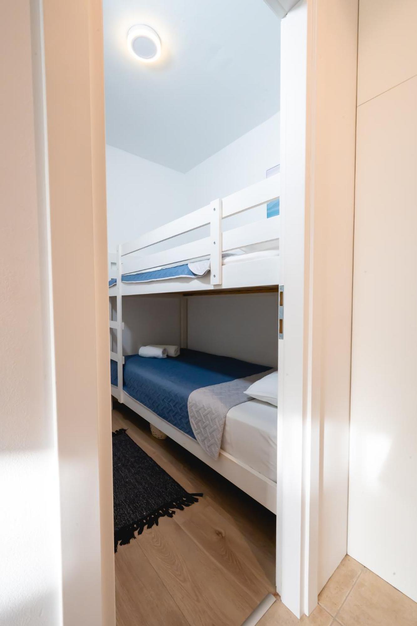 Locus Apartments 佩特坎内 外观 照片