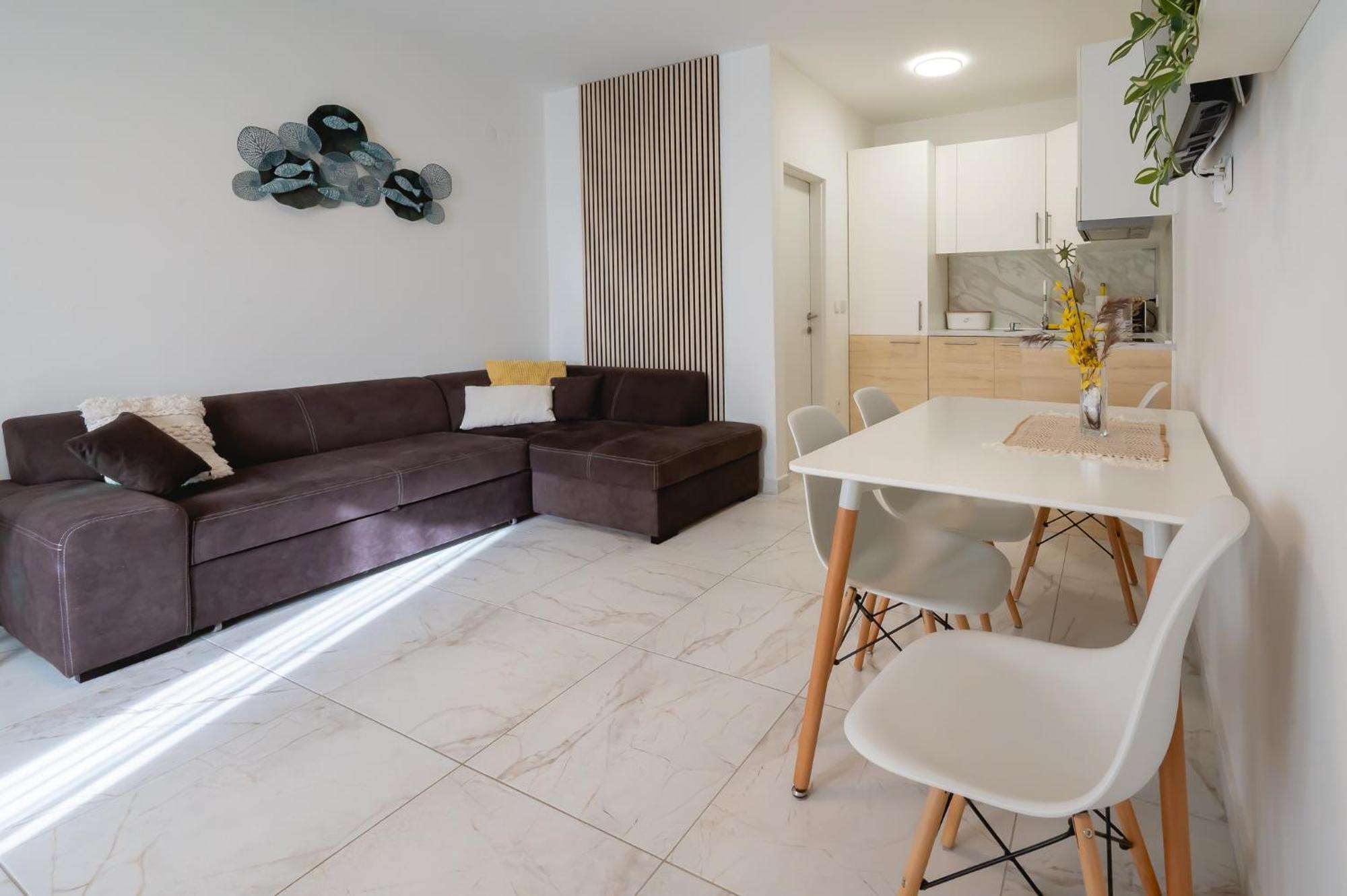 Locus Apartments 佩特坎内 外观 照片
