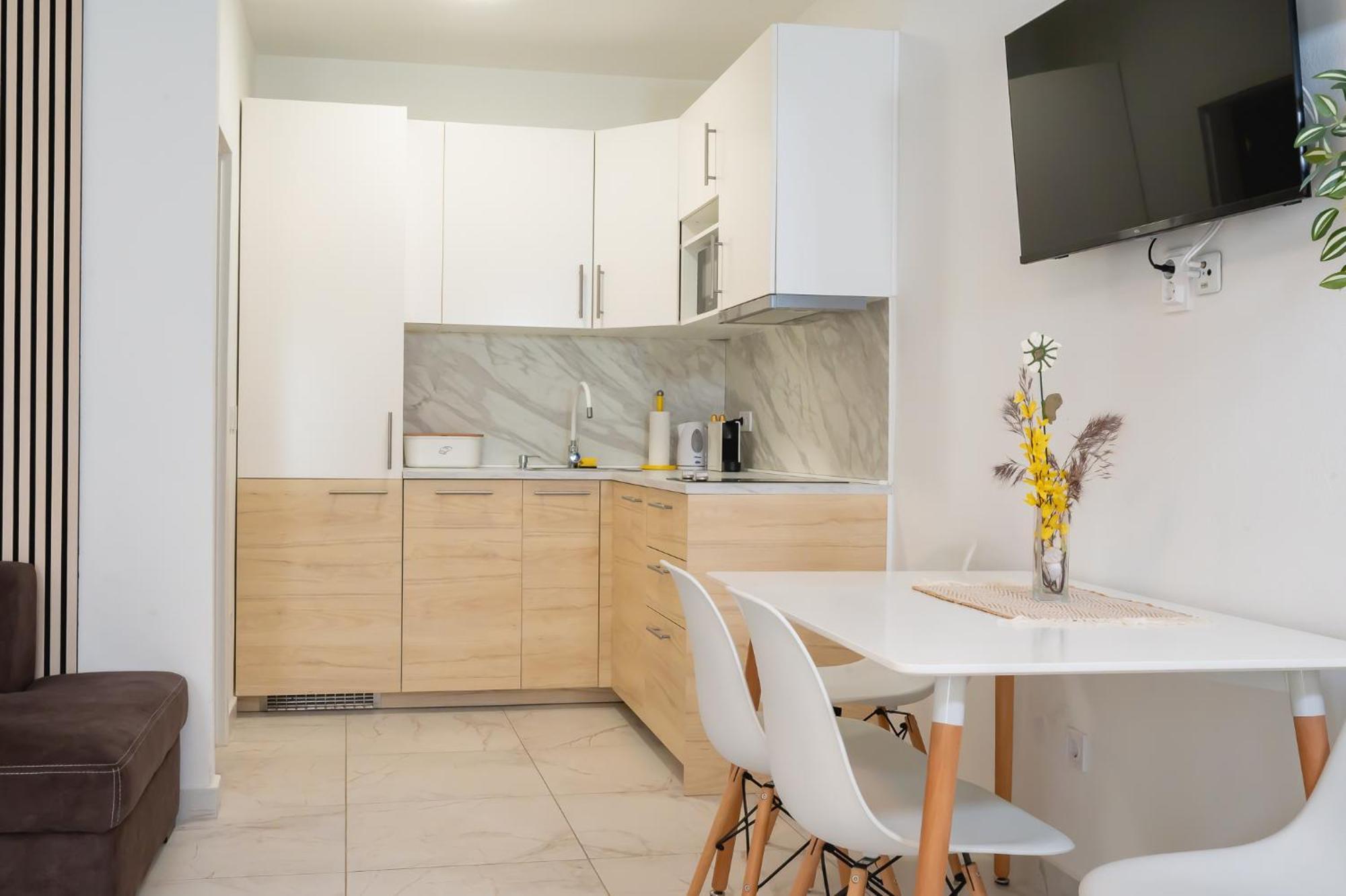 Locus Apartments 佩特坎内 外观 照片
