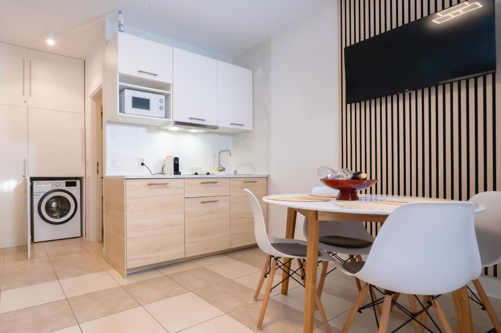 Locus Apartments 佩特坎内 外观 照片